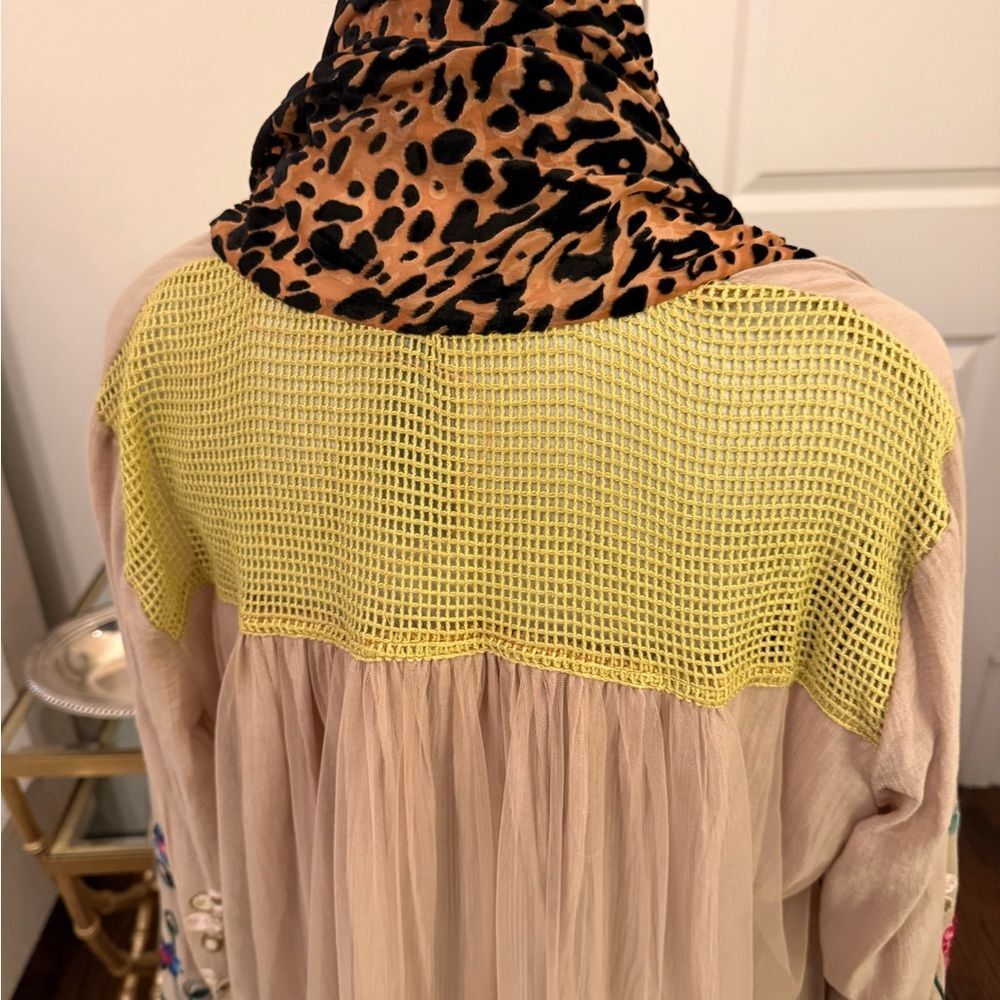 Aratta Duster-Kimono
GG21 - Picture 7 of 9